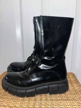 ALOHAS Peak zip up boots in Black